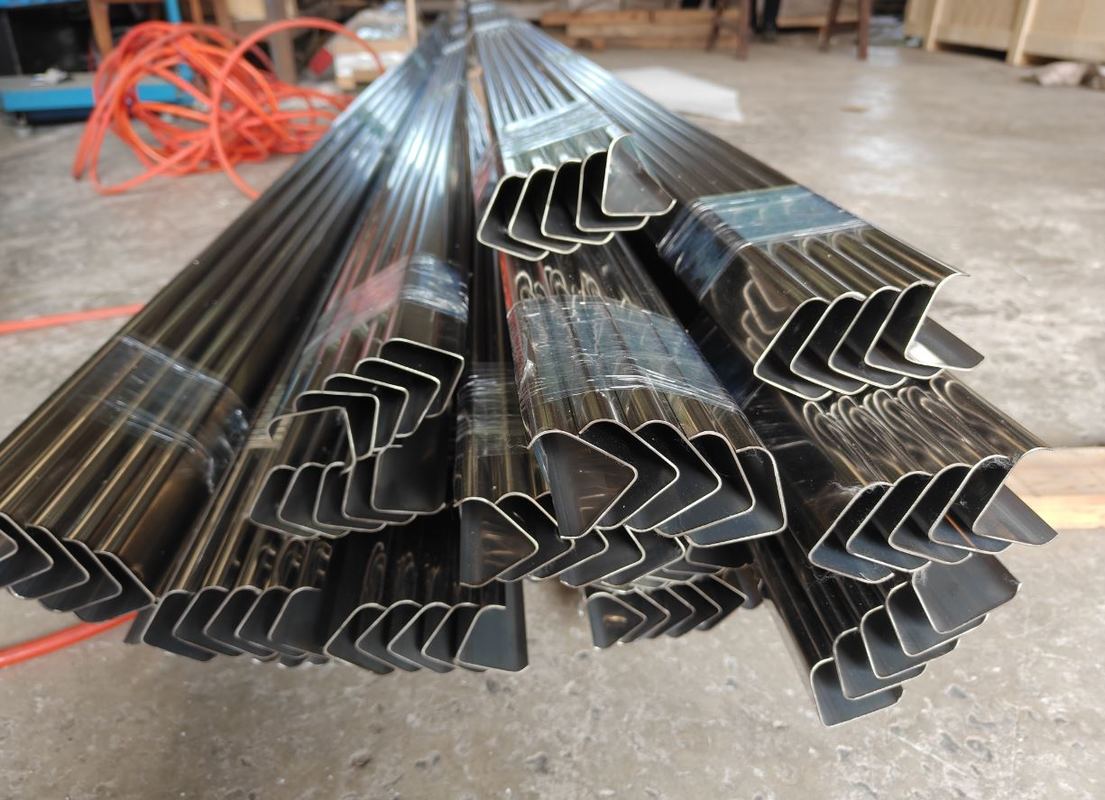 Trave strutturale in alluminio trattato termicamente progettata per resistere a condizioni di elevato stress e carico in strutture portanti